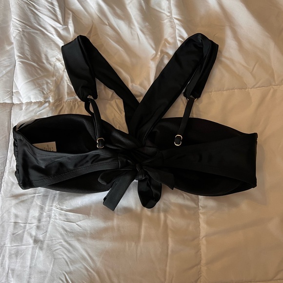 Black swimsuit top - Picture 3 of 5